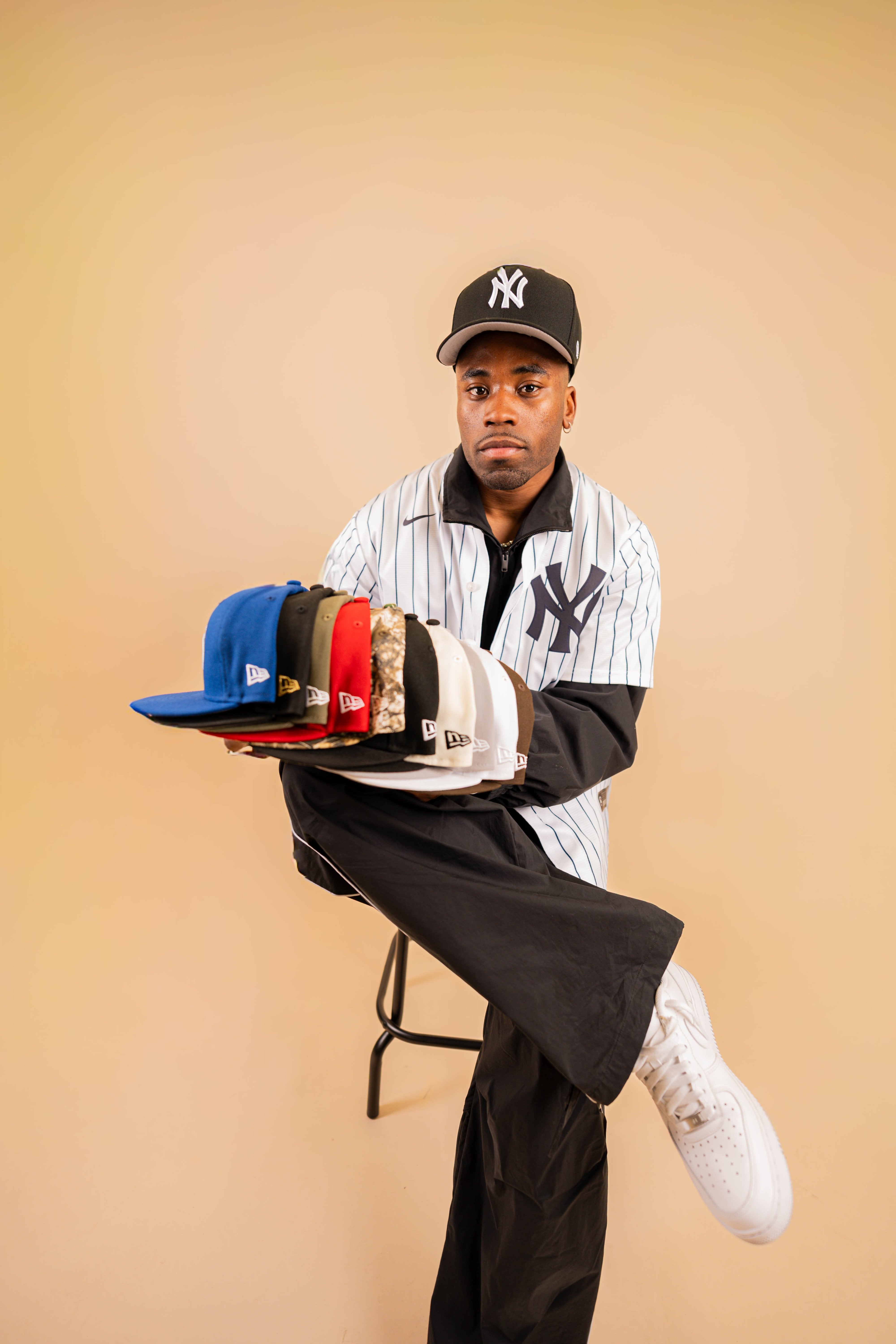 Black and white New York Yankees 59FIFTY and New York Yankees Official Home Jersey now available in-store at Lids. Available in all MLB® teams plus exclusive colorways.